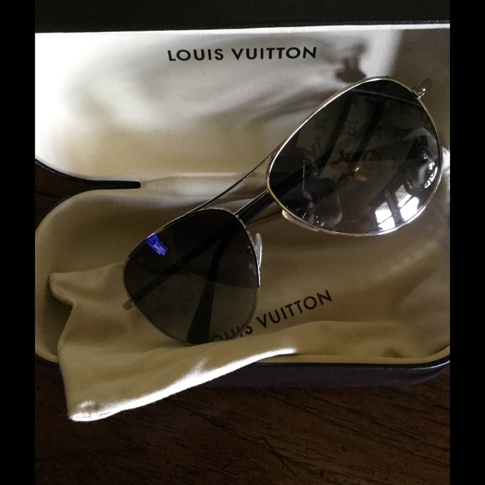 Authentic and Gorgeous Louis Vuitton Sun Glasses